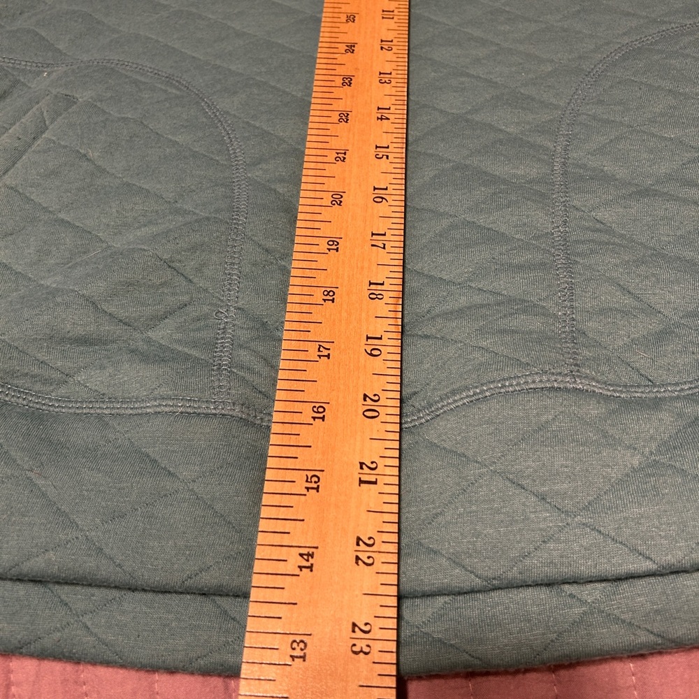 Quilted teal pullover - Picture 5 of 7